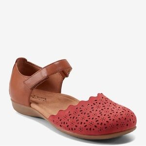 Earth Origins Brynn Sandals NWT size 12